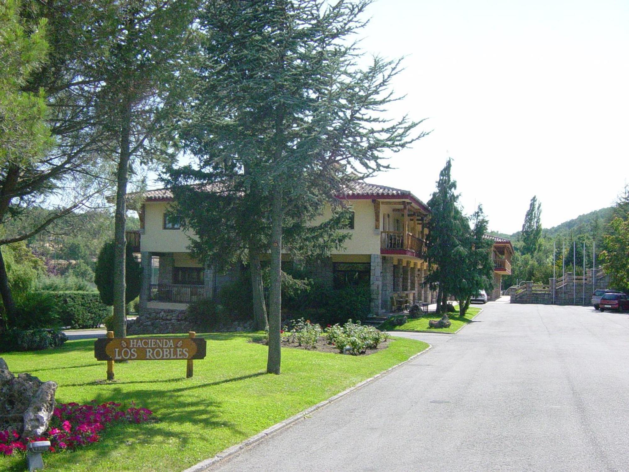 נאבאסראדה Hotel Rural Spa & Wellness Hacienda Los Robles מראה חיצוני תמונה