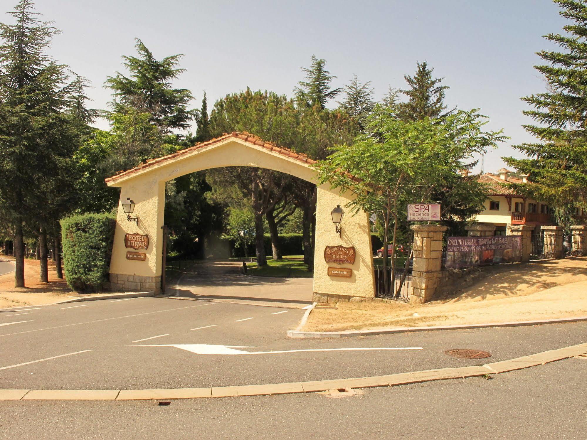 נאבאסראדה Hotel Rural Spa & Wellness Hacienda Los Robles מראה חיצוני תמונה