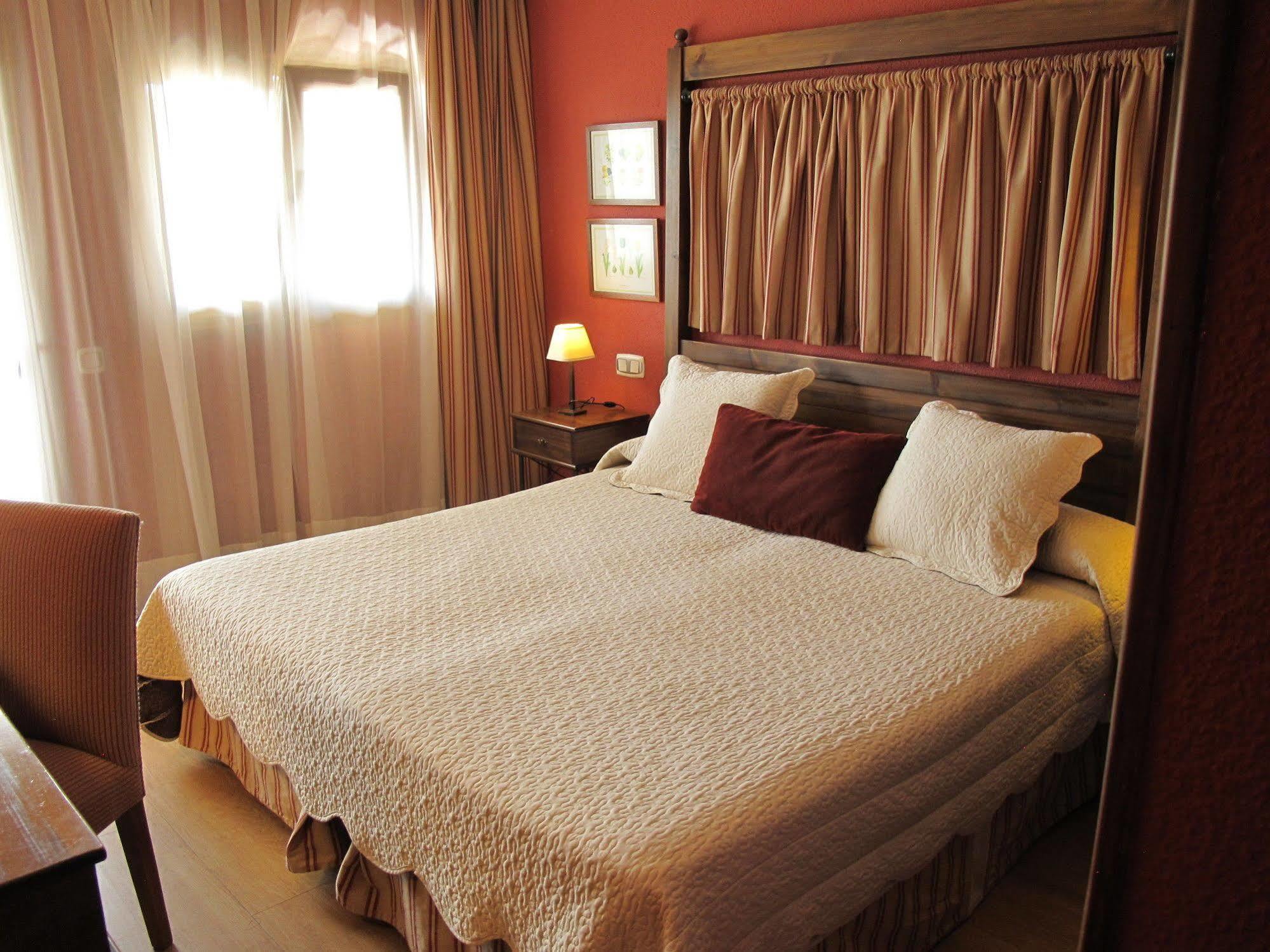 נאבאסראדה Hotel Rural Spa & Wellness Hacienda Los Robles מראה חיצוני תמונה